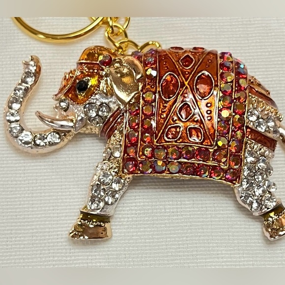 Betsey Johnson Elephant Pendant - Picture 5 of 5